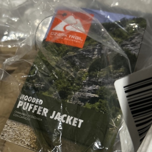 Ozark Trail Beige Hooded Puffer Jacket - Picture 7 of 7